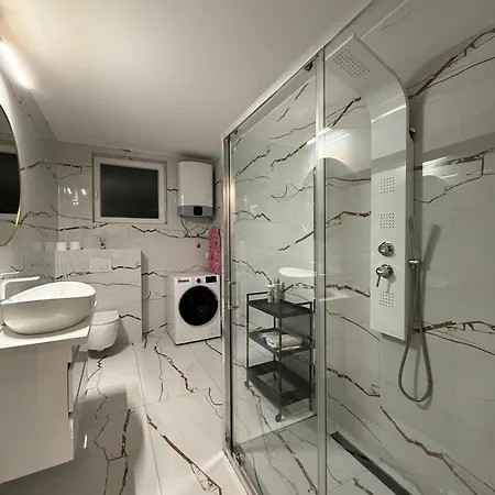 Апартаменты Luxury Oasis With Private Pool & Parking Сплит