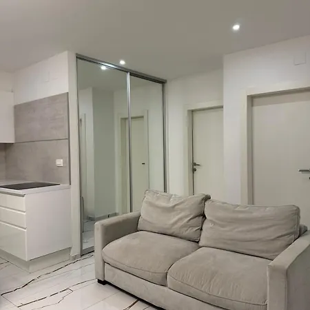 Apartment Luxury Oasis With Private Pool & Parking Split