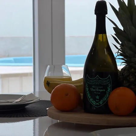 Luxury Oasis With Private Pool & Parking * 斯普利特