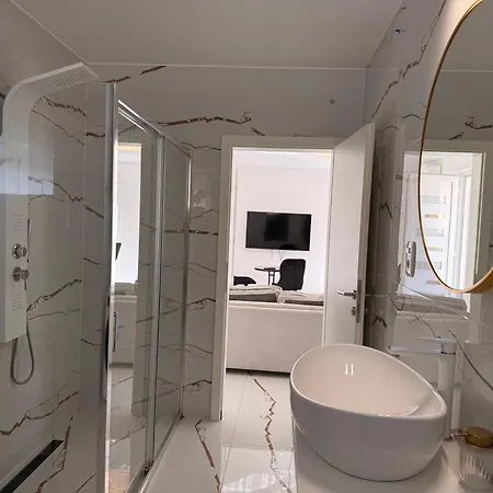 公寓 Luxury Oasis With Private Pool & Parking *