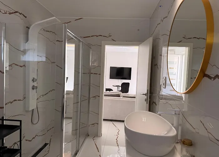 公寓 Luxury Oasis With Private Pool & Parking *